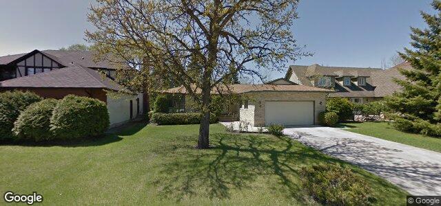 10 Pinehurst Crescent（加拿大曼尼托巴省温尼伯市）房屋照片