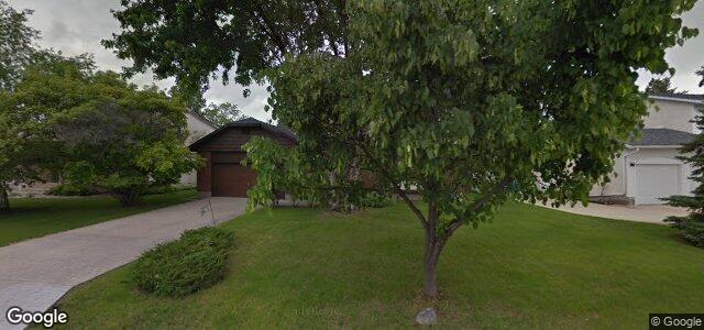 132 Pinehurst Crescent（加拿大曼尼托巴省温尼伯市）房屋照片