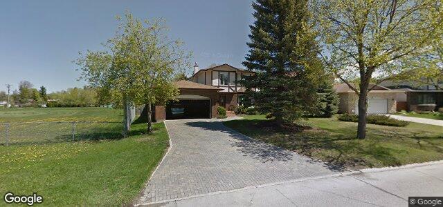 23 Pinehurst Crescent（加拿大曼尼托巴省温尼伯市）房屋照片