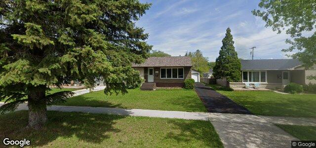 Photo of 429 Greenacre Boulevard in Winnipeg, Manitoba