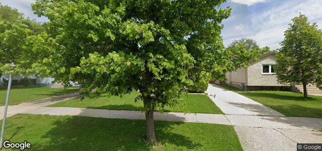 433 Golf Boulevard（加拿大曼尼托巴省温尼伯市）房屋照片