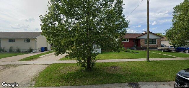 512 Golf Boulevard（加拿大曼尼托巴省温尼伯市）房屋照片