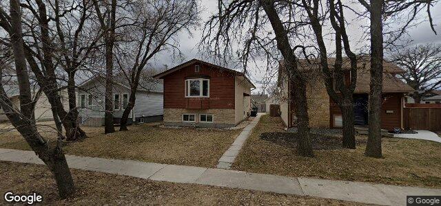 Photo of 200 Oustic Avenue E in Winnipeg, Manitoba