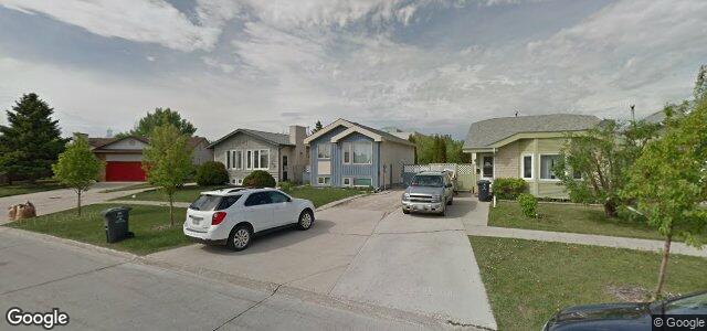 135 Dobrinsky Drive（加拿大曼尼托巴省温尼伯市）房屋照片