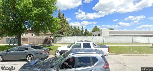 39 Dobrinsky Drive（加拿大曼尼托巴省温尼伯市）房屋照片