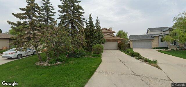 102 Wallingford Crescent（加拿大曼尼托巴省温尼伯市）房屋照片