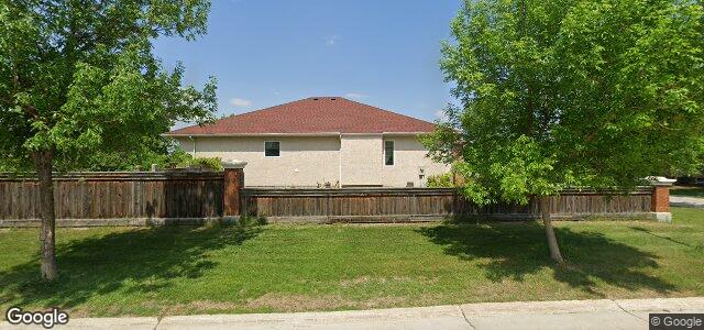 Larawan ng 208 Lindenshore Drive sa Winnipeg, Manitoba