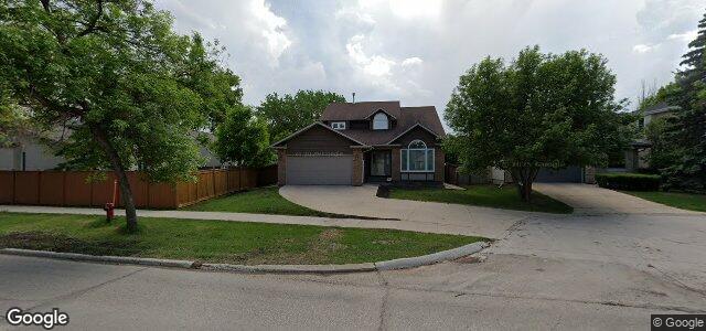 Photo of 252 Lindenwood Drive E in Winnipeg, Manitoba