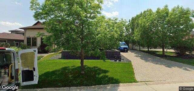 Larawan ng 58 Royal Crest Drive sa Winnipeg, Manitoba
