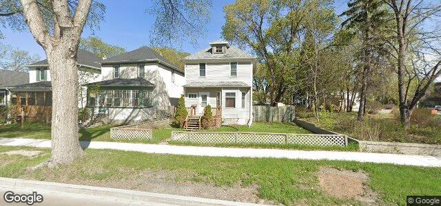 Photo of 471 Jubilee Avenue in Winnipeg, Manitoba