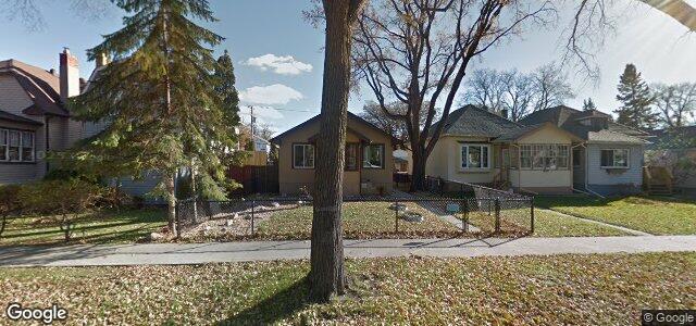 Photo of 586 Rosedale Avenue in Winnipeg, Manitoba