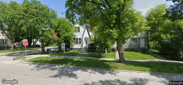 349 Flora Avenue（加拿大曼尼托巴省温尼伯市）房屋照片