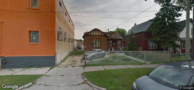 401 Flora Avenue（加拿大曼尼托巴省温尼伯市）房屋照片