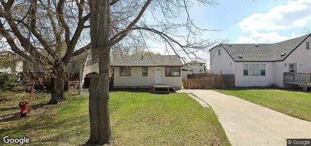 Larawan ng 920 Dugas Street sa Winnipeg, Manitoba