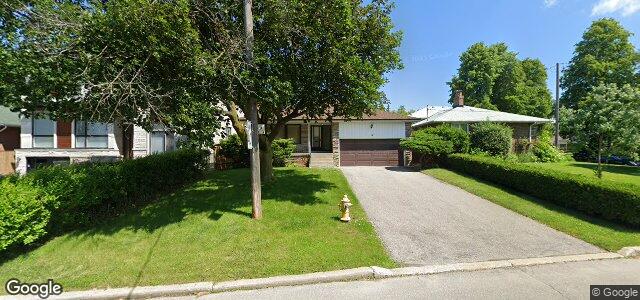 Photo of 12 Foxwarren Drive in Winnipeg, Manitoba