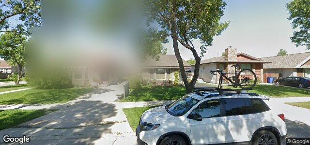 121 Skrypnyk Crescent（加拿大曼尼托巴省温尼伯市）房屋照片