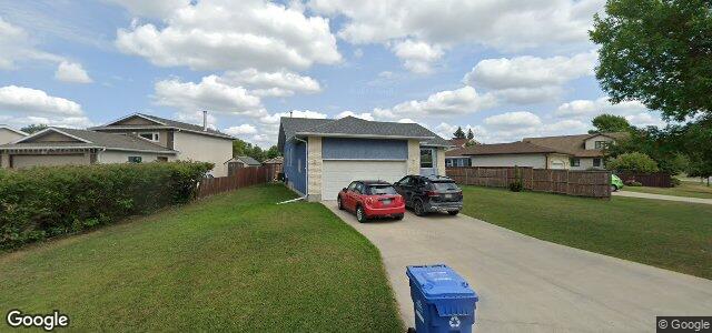 142 Arthur Wright Crescent（加拿大曼尼托巴省温尼伯市）房屋照片