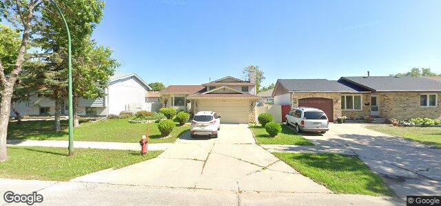 15 Skrypnyk Crescent（加拿大曼尼托巴省温尼伯市）房屋照片