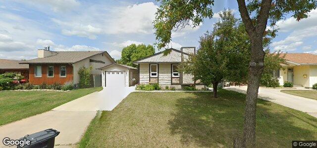 27 Leahcrest Crescent（加拿大曼尼托巴省温尼伯市）房屋照片