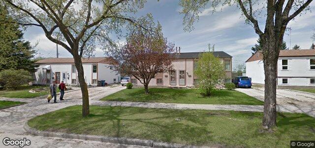 Larawan ng 1296 Aikins Street sa Winnipeg, Manitoba