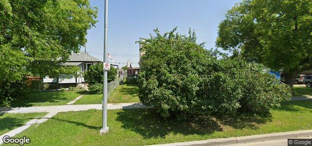 221 Templeton Avenue（加拿大曼尼托巴省温尼伯市）房屋照片