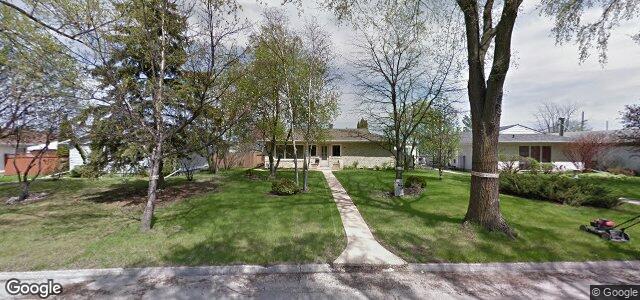 Photo of 323 Southall Drive in Winnipeg, Manitoba