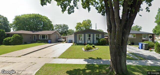 Photo of 346 Templeton Avenue in Winnipeg, Manitoba