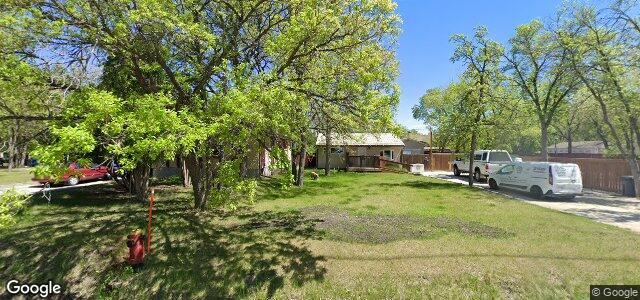 401 Oakdale Drive（加拿大曼尼托巴省温尼伯市）房屋照片