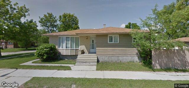 Photo of 886 Lanark Street in Winnipeg, Manitoba
