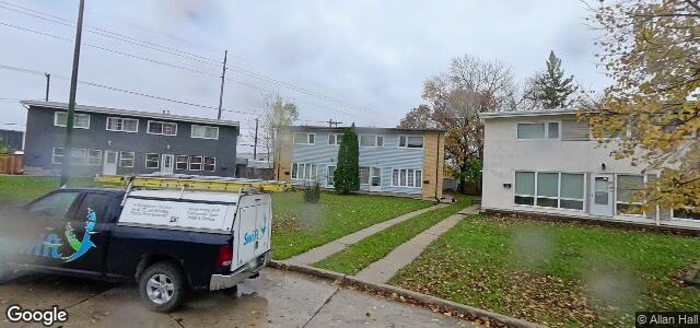 Photo of 946 Renfrew Bay in Winnipeg, Manitoba