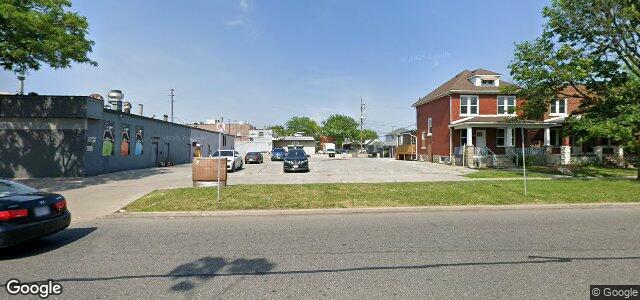 1018 Howard Avenue（加拿大曼尼托巴省温尼伯市）房屋照片