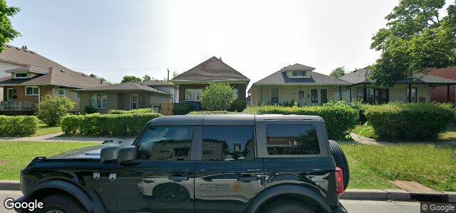 Photo of 1047 Howard Avenue in Winnipeg, Manitoba