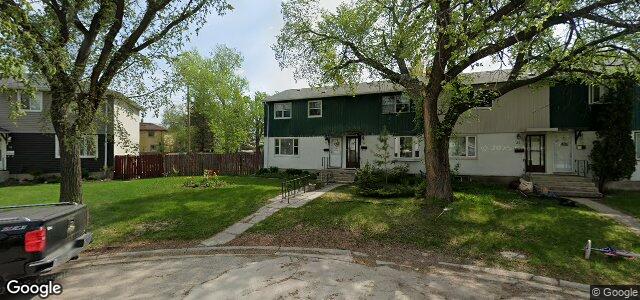 Larawan ng 32 Dickson Crescent sa Winnipeg, Manitoba