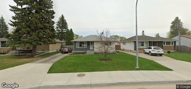 Photo of 87 Farwell Bay in Winnipeg, Manitoba