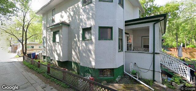 Photo of 482 Wardlaw Avenue in Winnipeg, Manitoba