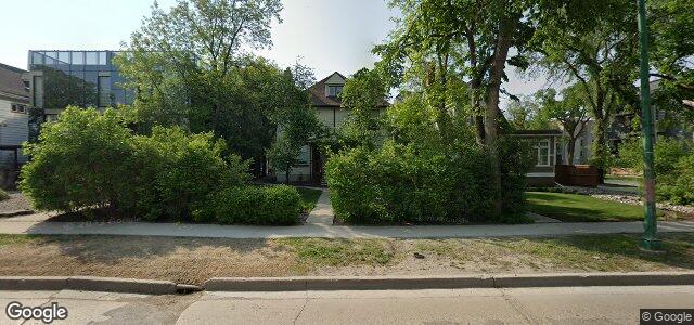 Larawan ng 552 Stradbrook Avenue sa Winnipeg, Manitoba