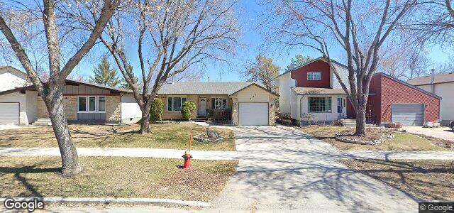 131 Hawkins Crescent（加拿大曼尼托巴省温尼伯市）房屋照片