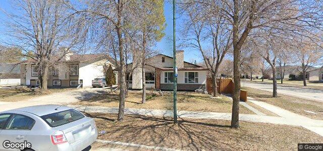 153 Hawkins Crescent（加拿大曼尼托巴省温尼伯市）房屋照片