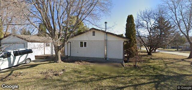 27 Olivewood Crescent（加拿大曼尼托巴省温尼伯市）房屋照片