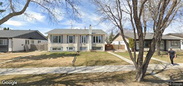 331 Meadowood Drive（加拿大曼尼托巴省温尼伯市）房屋照片