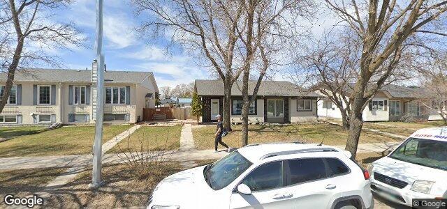 335 Meadowood Drive（加拿大曼尼托巴省温尼伯市）房屋照片