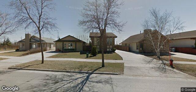 10 Kildonan Meadow Drive（加拿大曼尼托巴省温尼伯市）房屋照片