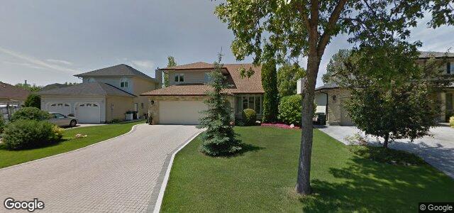 Photo of 10 Parkwater Crescent in Winnipeg, Manitoba