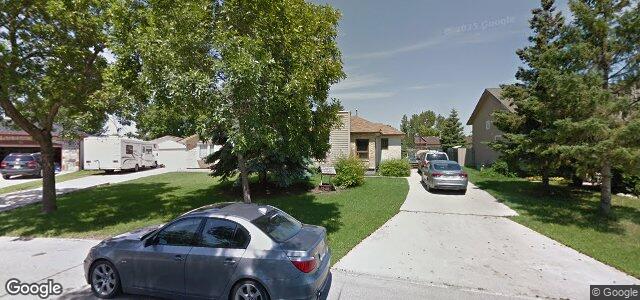 106 Meadow Lake Drive（加拿大曼尼托巴省温尼伯市）房屋照片