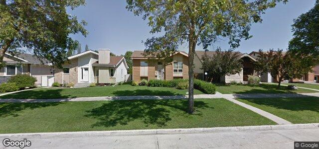 Photo of 15 Sunway Avenue in Winnipeg, Manitoba