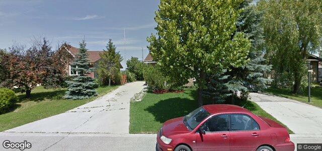 215 Lynn Lake Drive（加拿大曼尼托巴省温尼伯市）房屋照片