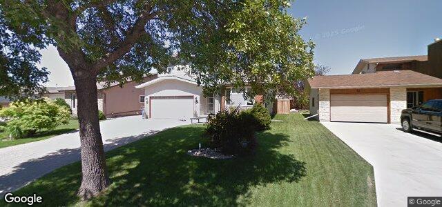 22 Spring Meadow Crescent（加拿大曼尼托巴省温尼伯市）房屋照片