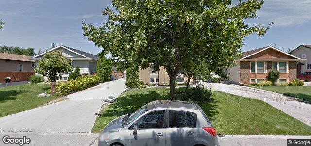 235 Lynn Lake Drive（加拿大曼尼托巴省温尼伯市）房屋照片