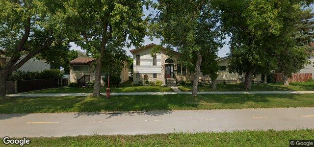 Photo of 417 Pandora Avenue E in Winnipeg, Manitoba