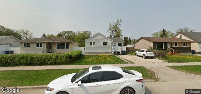 121 Riel Avenue（加拿大曼尼托巴省温尼伯市）房屋照片